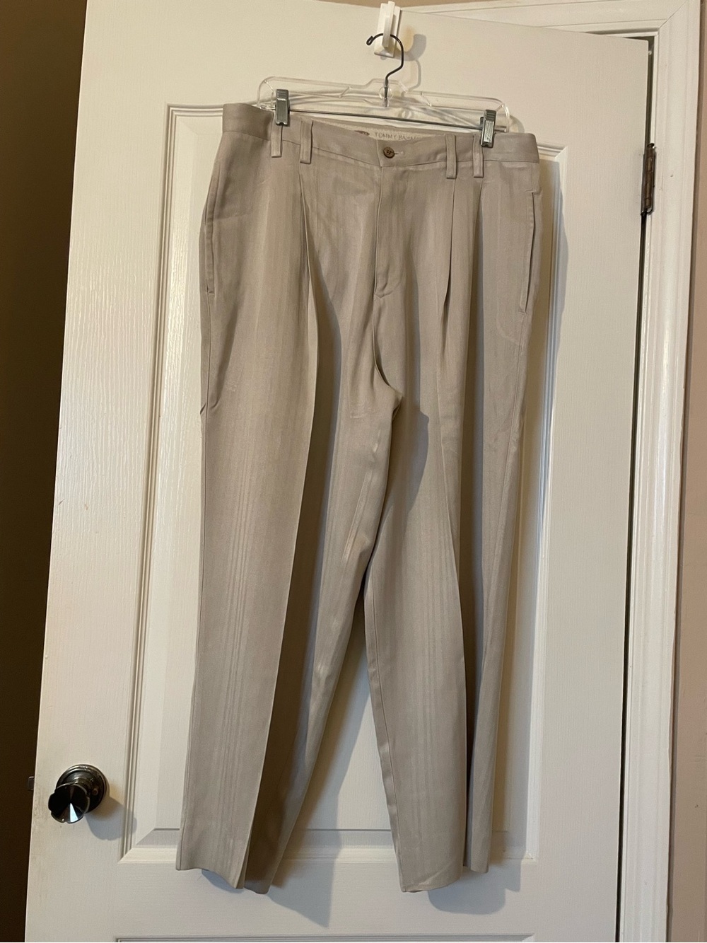 Tommy Bahama Pants Mens 34 Beige 100% Silk Pleated Relaxed Herringbone Resort